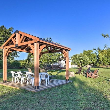 House On Cattle Farm Central To Temple And Waco Lorena Exteriör bild